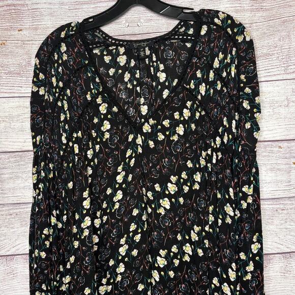 Jessica Simpson Floral Crinkle Fabric Crochet Lace Long Sleeve Top Size 3XL Plus - Picture 5 of 16
